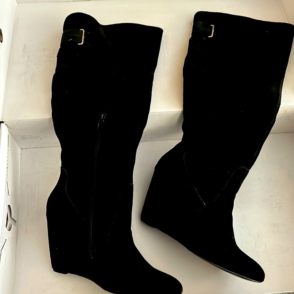 NWB Nine West Olisha Suede Knee High Boots